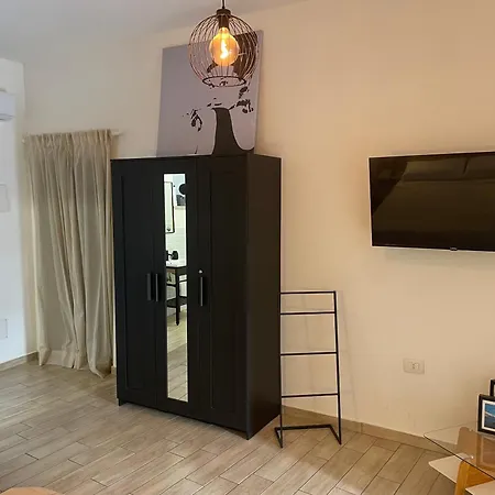 Mama House ナポリ